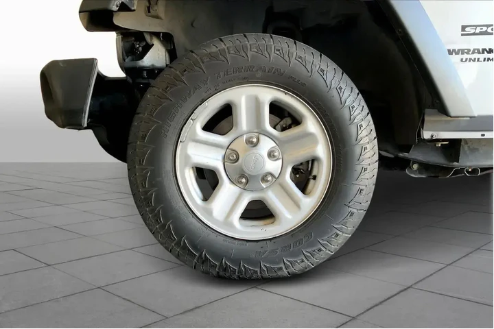 $22938 : Jeep Wrangler Unlimited 2017 image 10