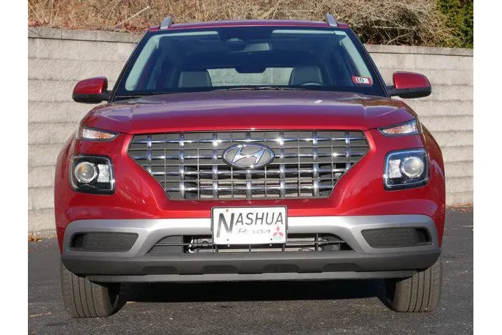 $21995 : Hyundai VENUE 2024 SEL 4dr C image 2