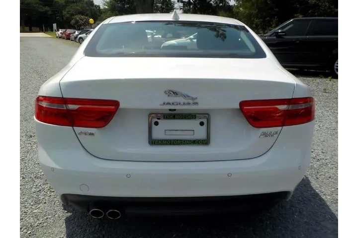 $10712 : 2017 XE 20d Prestige AWD image 4