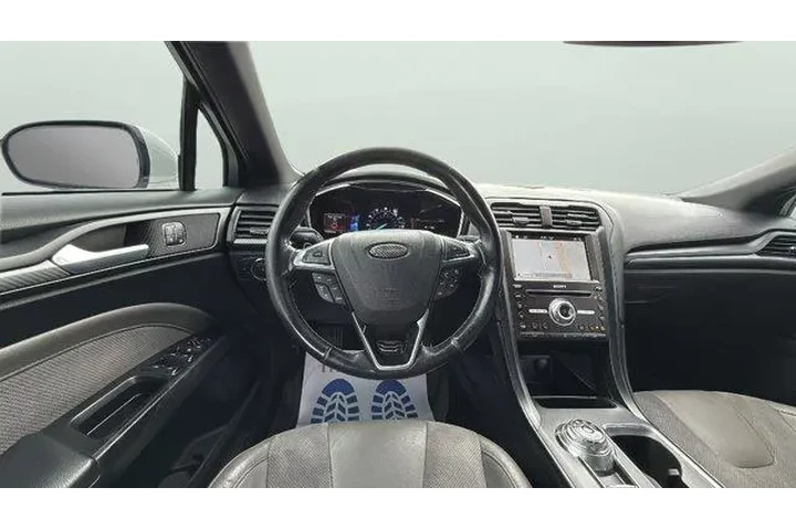 $12504 : Ford Fusion 2017 AWD V6 Spor image 9