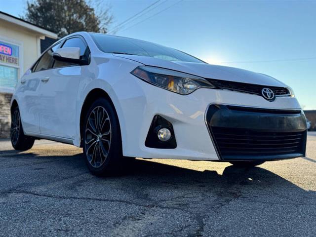 2016 Corolla S image 6