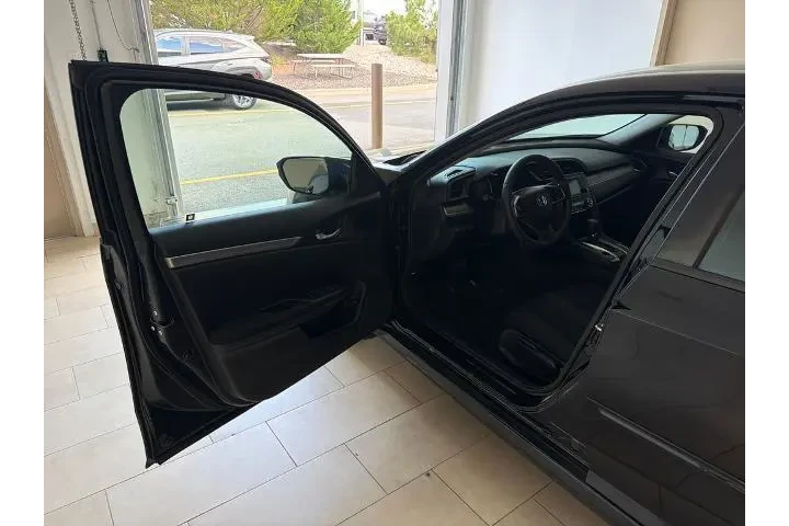 $16885 : Honda Civic 2017 LX 4dr Seda image 10