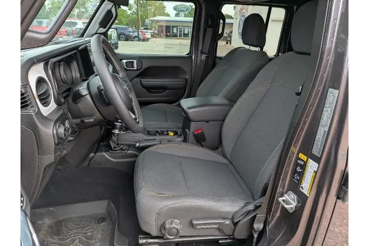 $33495 : Jeep Wrangler 2025 4x4 Sport image 10