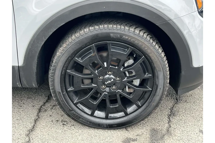 $31990 : Kia Telluride 2022 AWD SX 4d image 8