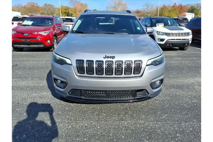 $16995 : Jeep Cherokee 2019 4x4 Latit image 2