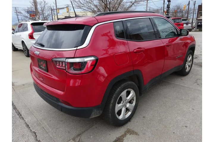 $9800 : 2018 Compass Latitude 4x4 image 5