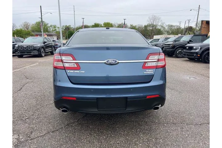 $13952 : Ford Taurus 2018 SEL 4dr Sed image 5
