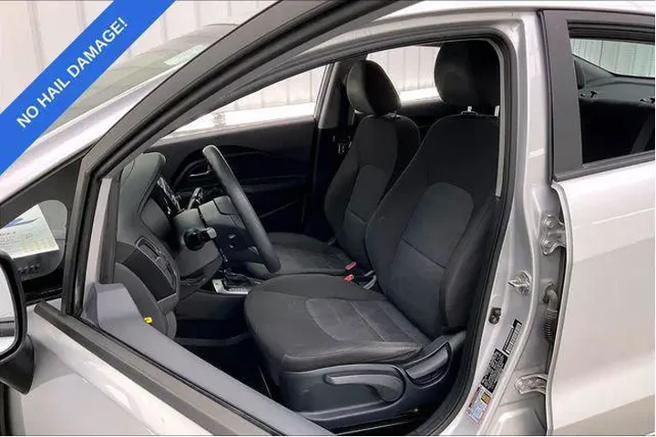 $7490 : Kia Rio 2017 LX 4dr Sedan 6A image 8