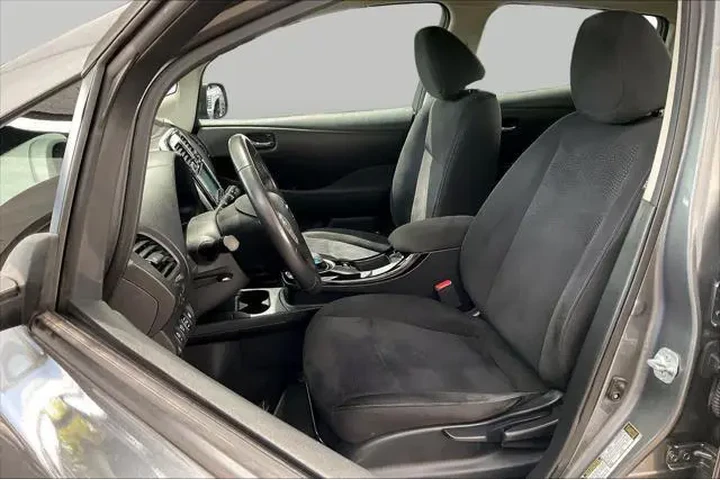 $7820 : Nissan LEAF 2016 SV 4dr Hatc image 4