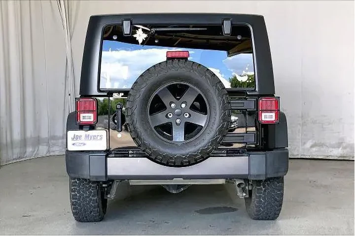 $23971 : Jeep Wrangler Unlimited 2017 image 4