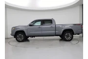 $37998 : Toyota Tacoma 2020 4x4 TRD S thumbnail