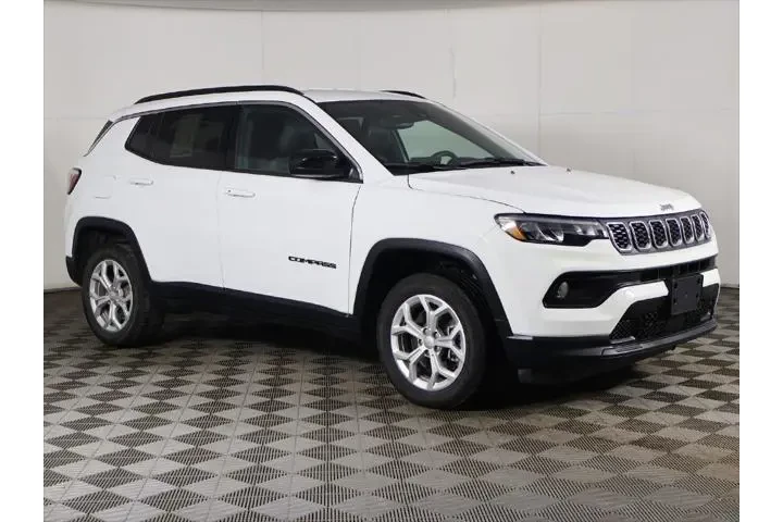$19793 : Jeep Compass 2024 4x4 Latitu image 2