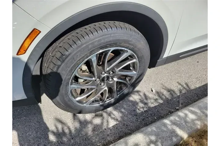 $21990 : Lincoln Corsair 2022 Standar image 4