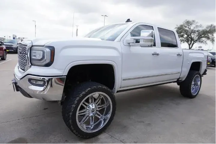 $34889 : GMC Sierra 1500 2016 4x4 SLT image 3