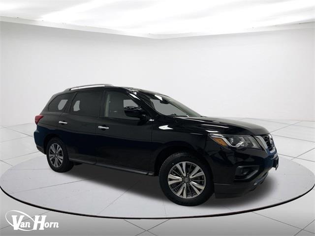 $15899 : Pre-Owned 2018 Pathfinder SV image 1