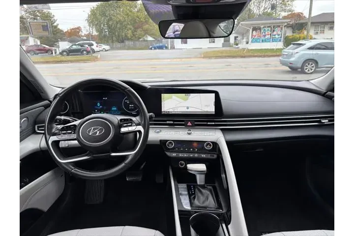 $20729 : Hyundai ELANTRA Hybrid 2023 image 6