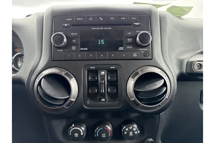 $24627 : Jeep Wrangler JK Unlimited 2 image 6