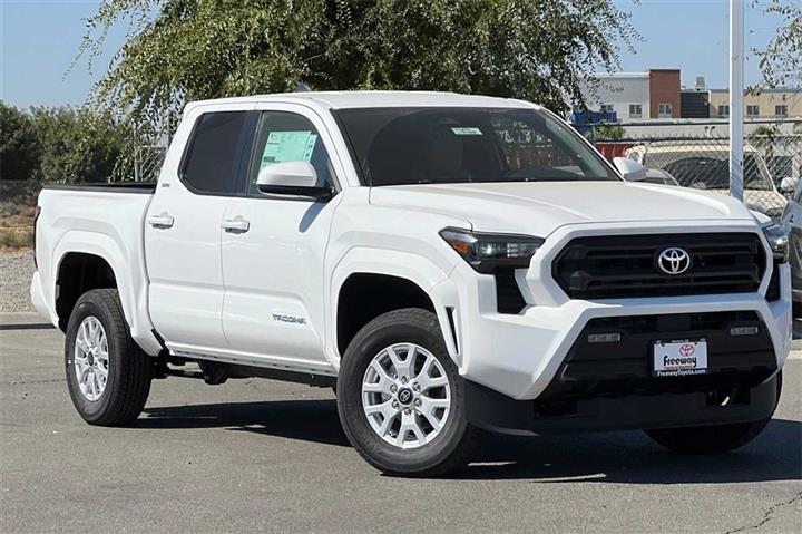 $39744 : New 2024 Tacoma SR5 Double Ca image 2