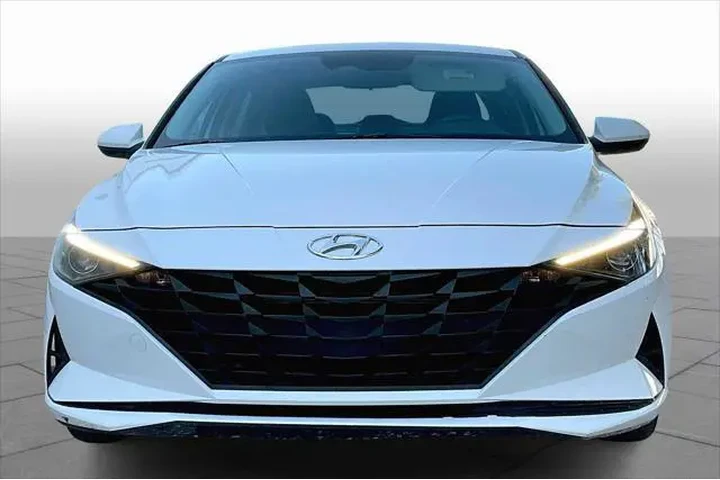 $20497 : Hyundai ELANTRA Hybrid 2023 image 2