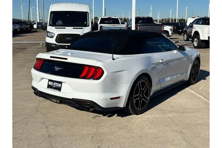 $15575 : Ford Mustang 2020 EcoBoost P image 3