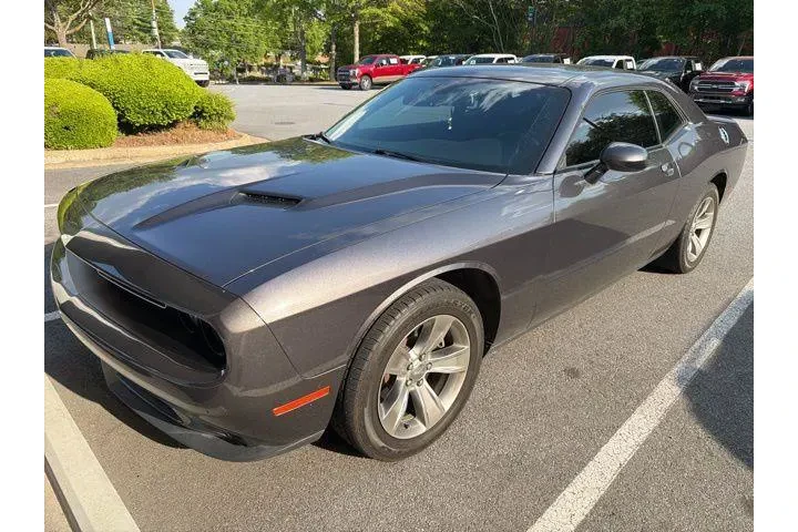$23539 : Dodge Challenger 2020 SXT 2d image 5