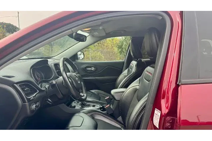 $16547 : Jeep Cherokee 2019 4x4 Trail image 10