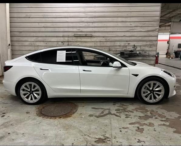 $10000 : 2021 Tesla model 3 long range image 1