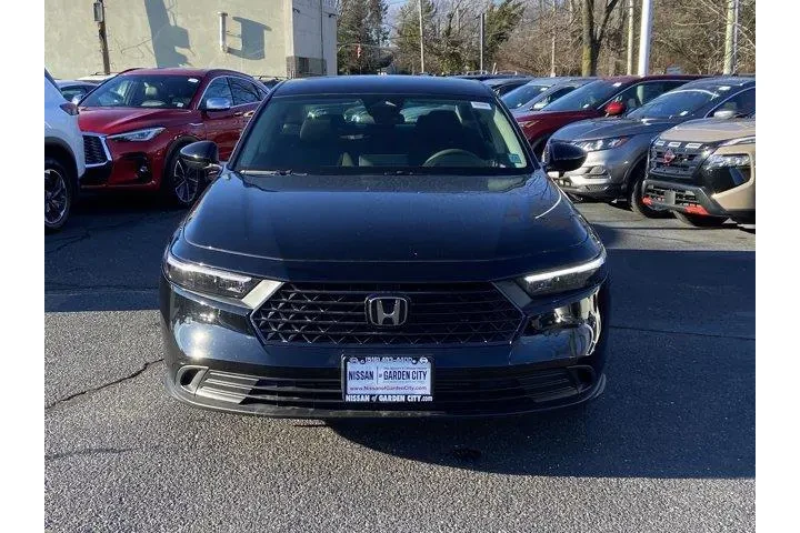 $23050 : Honda Accord 2024 LX 4dr Sed image 2