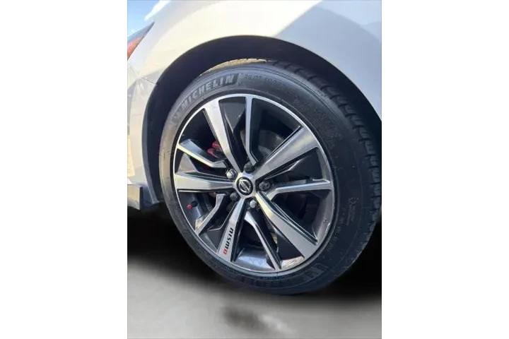 $15477 : Nissan Maxima 2020 3.5 SL 4d image 10