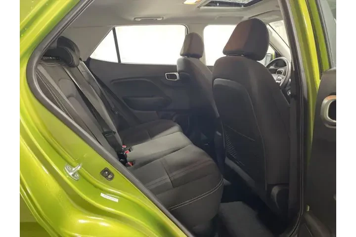 $16500 : Hyundai VENUE 2023 SEL 4dr C image 10