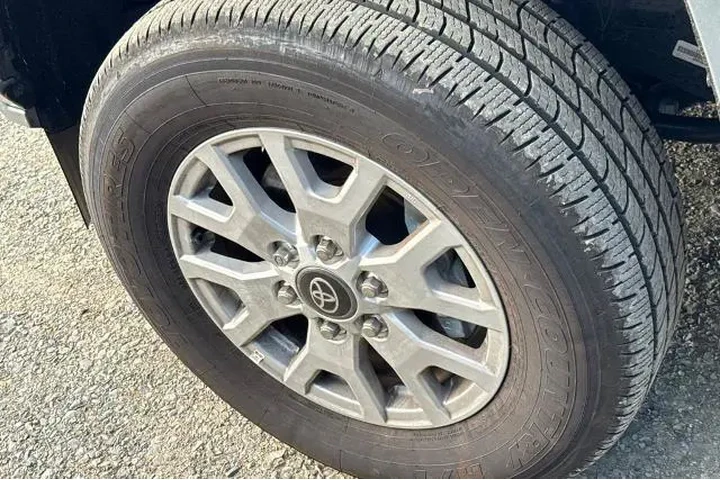 $39981 : Toyota Tacoma 2024 4x4 SR5 4 image 4