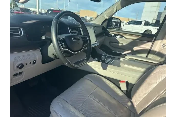 $37746 : Jeep Grand Wagoneer 2022 4x4 image 9