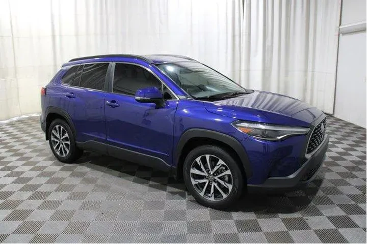 $27411 : Toyota Corolla Cross 2022 AW image 1