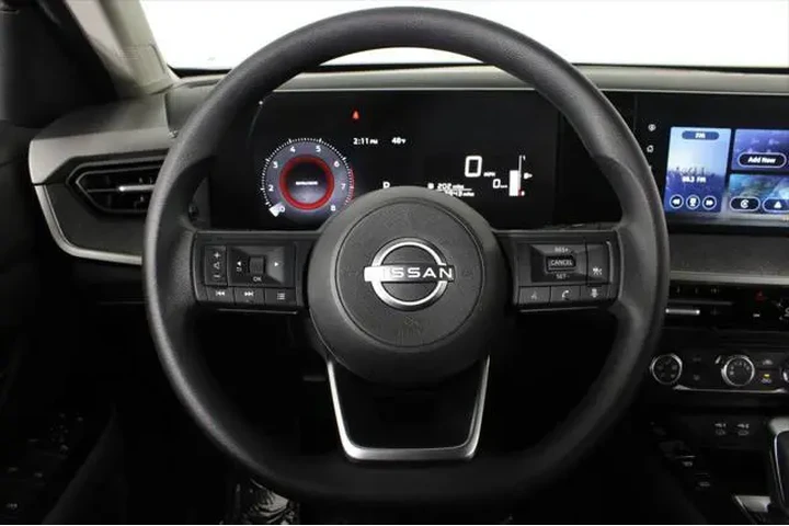 $22196 : Nissan Kicks 2025 SV 4dr Cro image 10