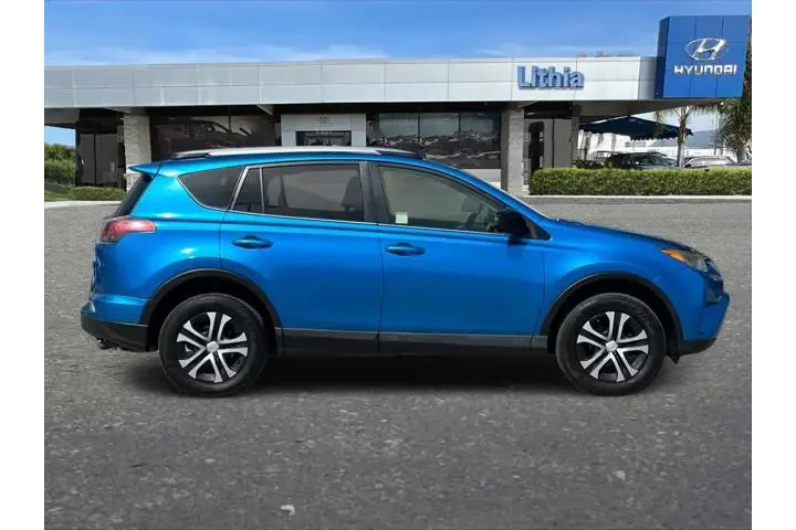 $16299 : Toyota RAV4 2017 LE 4dr SUV image 9
