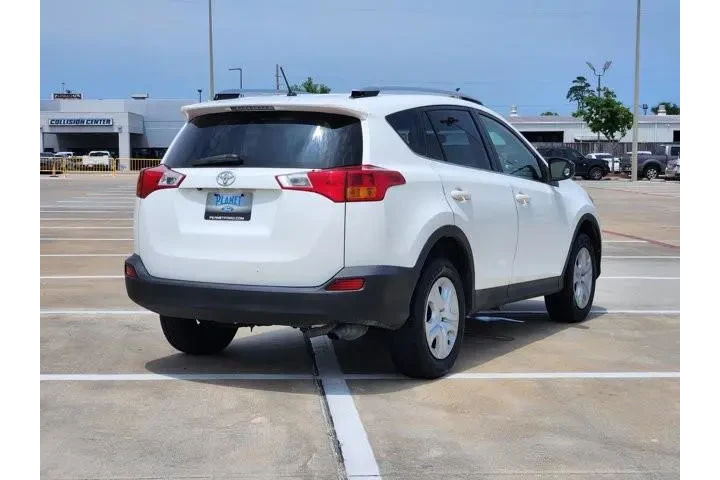 $13966 : Toyota RAV4 2015 LE 4dr SUV image 5
