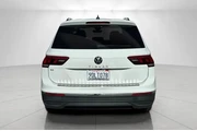 $19995 : Volkswagen Tiguan 2022 SE 4d thumbnail