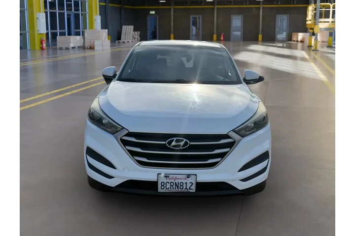 2018 TUCSON image 6
