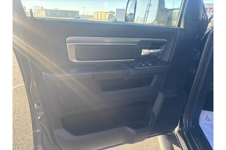 $28997 : Ram 1500 Classic 2023 4x4 SL image 10