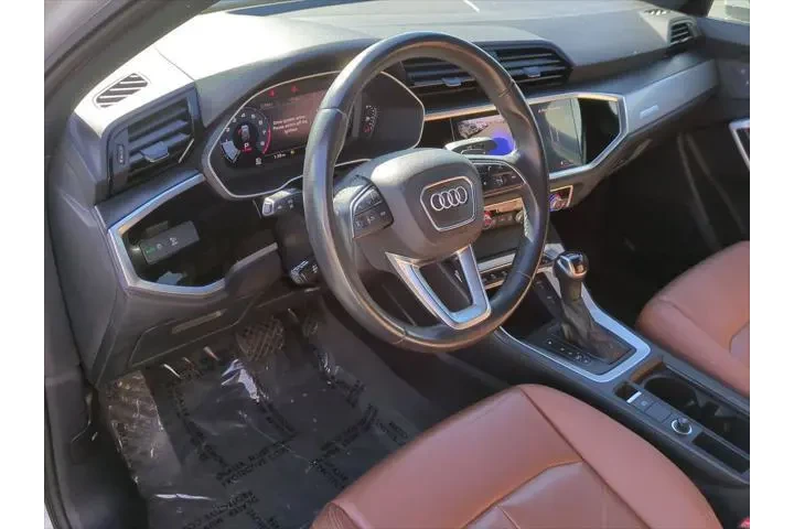 $23125 : Audi Q3 2023 AWD quattro S l image 10