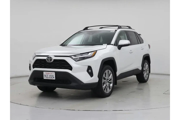 $37998 : Toyota RAV4 2023 AWD XLE Pre image 4