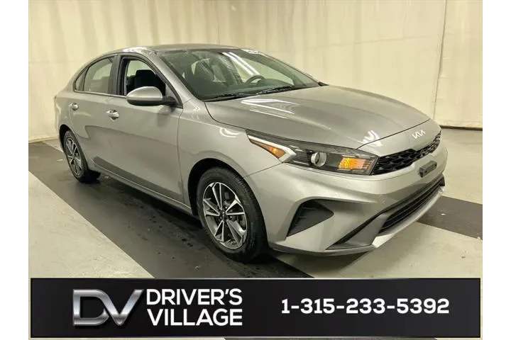$18278 : Kia Forte 2024 LXS 4dr Sedan image 1