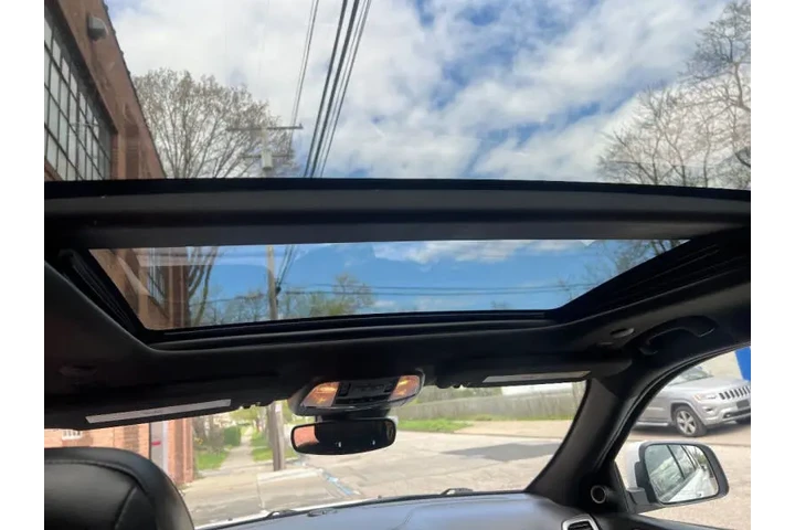 $23500 : 2018 Grand Cherokee High Alti image 8