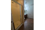$1060 : Beautiful two bed  apartment thumbnail