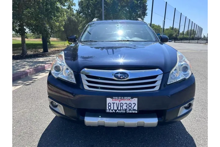 $8670 : 2012 Outback 2.5i Premium image 3