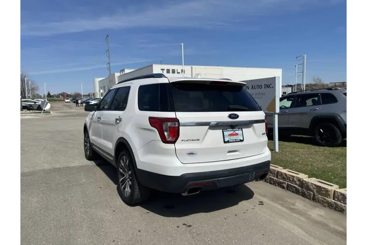 $15990 : 2017 Explorer Platinum image 3