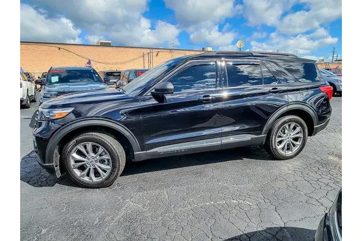 $34989 : Ford Explorer 2023 AWD XLT 4 image 5