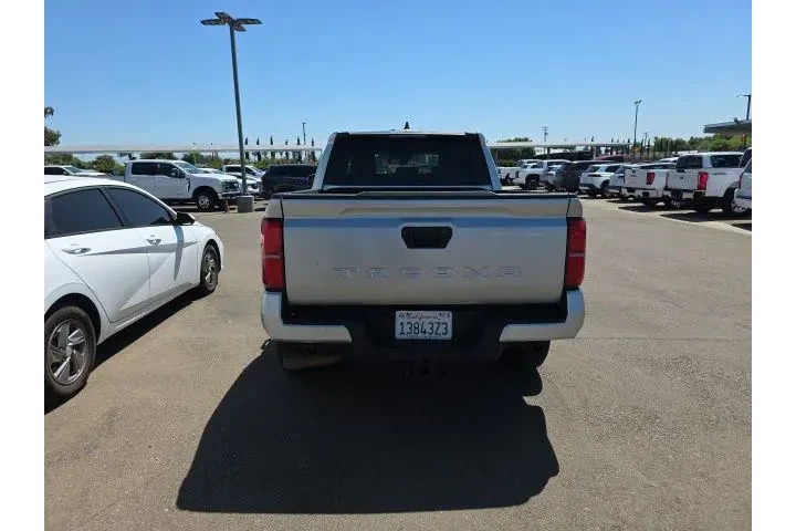 $34900 : Toyota Tacoma 2024 4x2 SR5 4 image 5