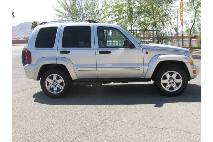 $5995 : 2005 Liberty Limited image 3