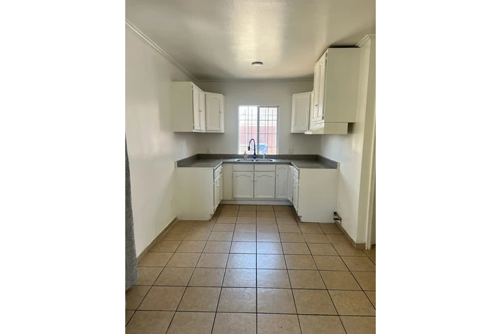 $2 : Rento Casa image 5